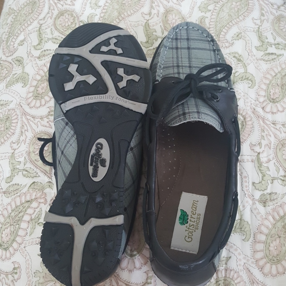 Golf shoes